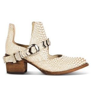 Freebird Size 9 Blade White Western Booties